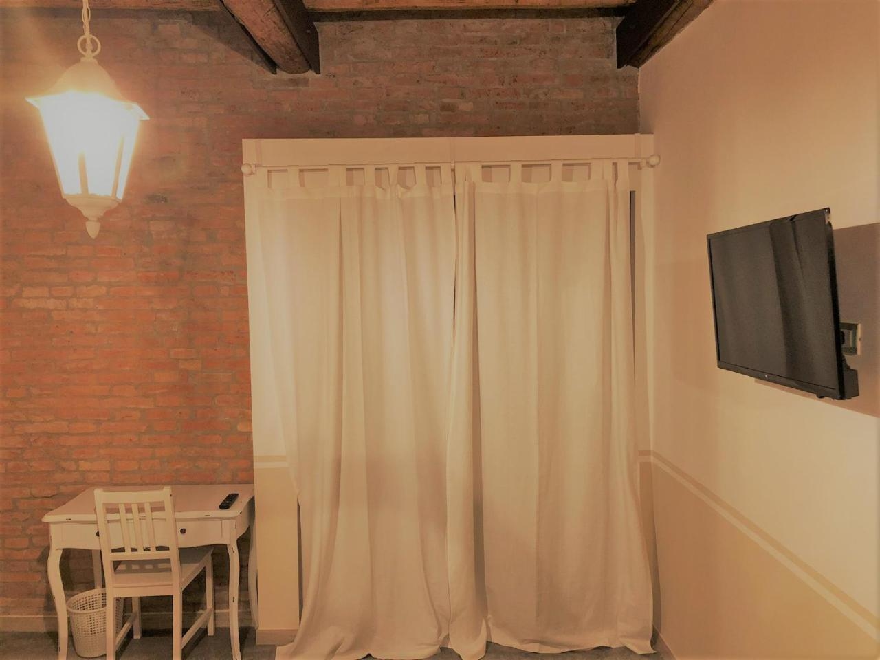 Il Contado -Room And Breakfast- คาสเตลฟรานโก เอมิเลีย ภายนอก รูปภาพ