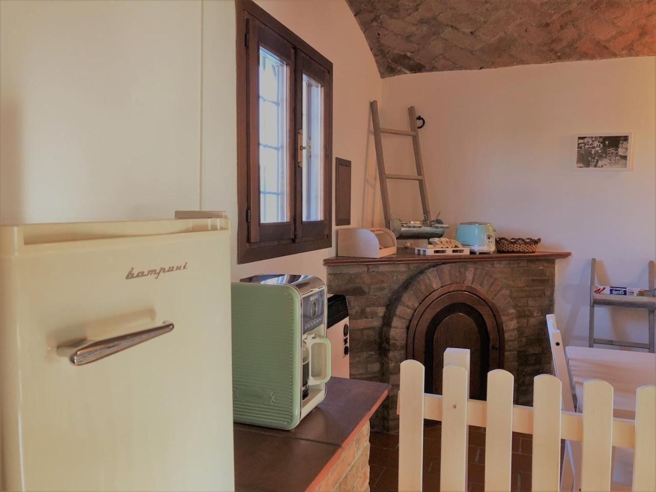Il Contado -Room And Breakfast- คาสเตลฟรานโก เอมิเลีย ภายนอก รูปภาพ