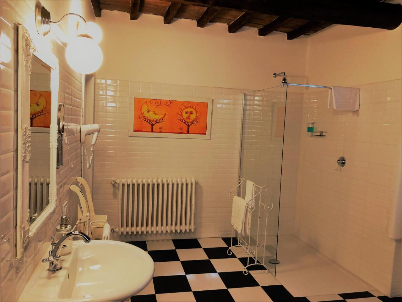 Il Contado -Room And Breakfast- คาสเตลฟรานโก เอมิเลีย ภายนอก รูปภาพ